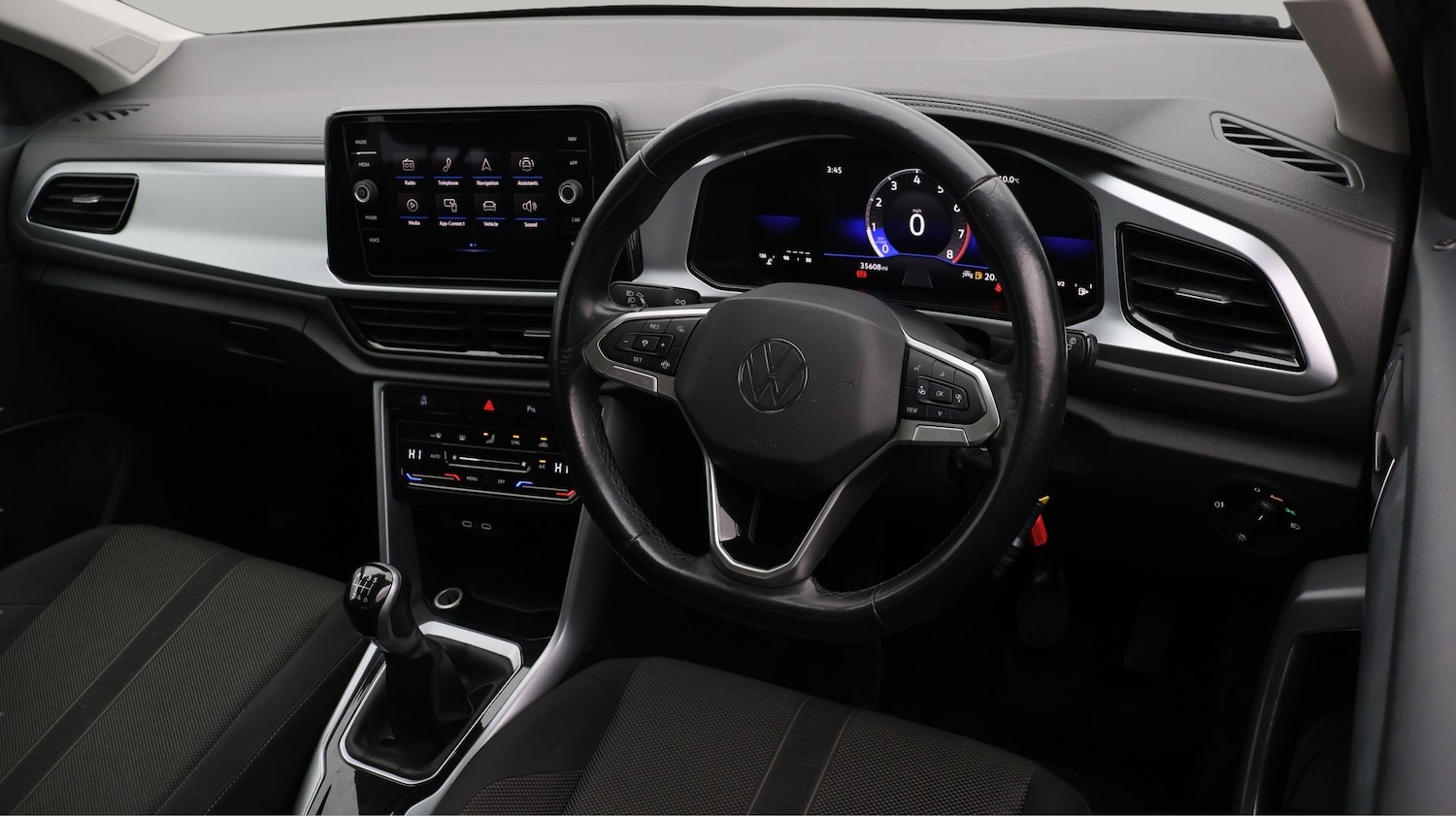 Used Volkswagen T-Roc 2023 for sale - 77137148: Photo 9