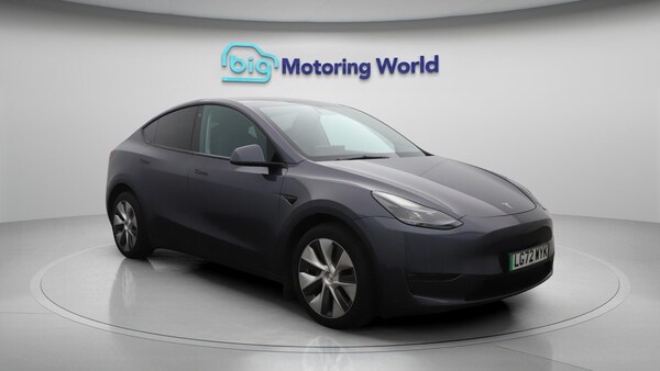 Used Tesla Model Y 2022 for sale - 76226276: Photo 2