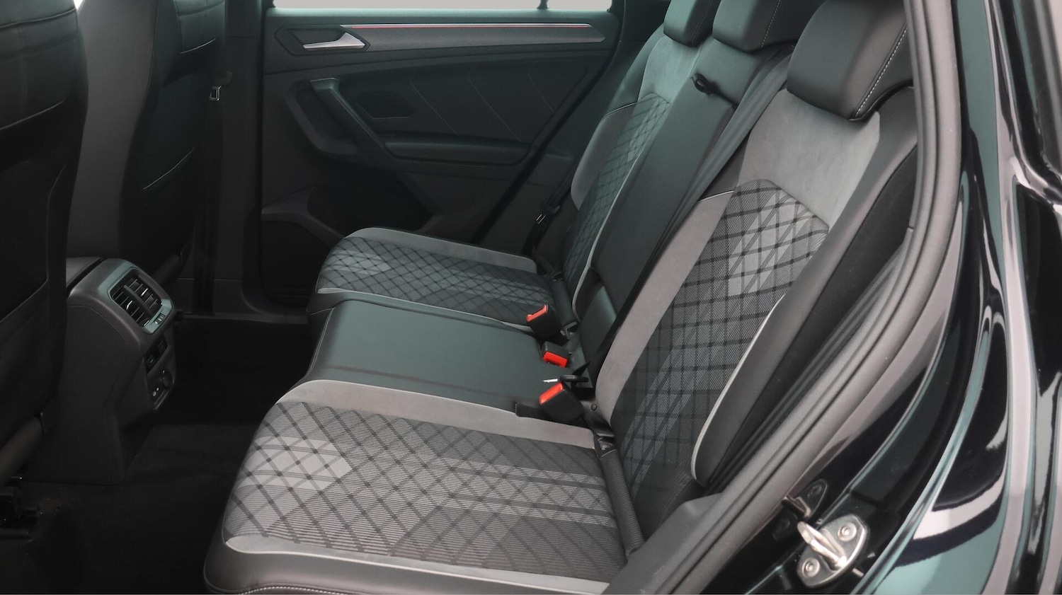 Used Volkswagen Tiguan 2020 for sale - 76433147: Photo 17