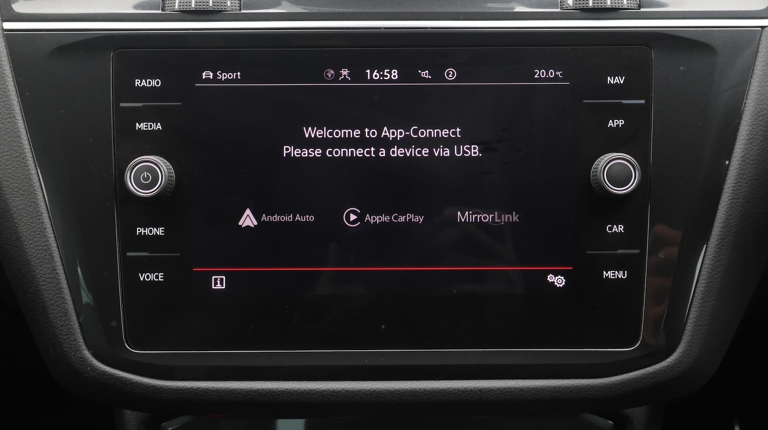 Used Volkswagen Tiguan 2020 for sale - 76433147: Photo 27