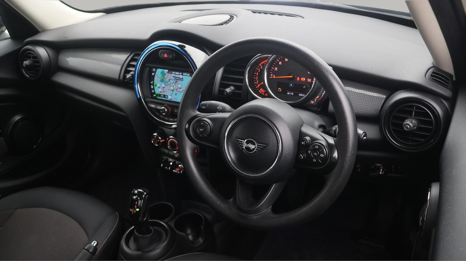 Used MINI Hatch 2019 for sale - 76562319: Photo 10