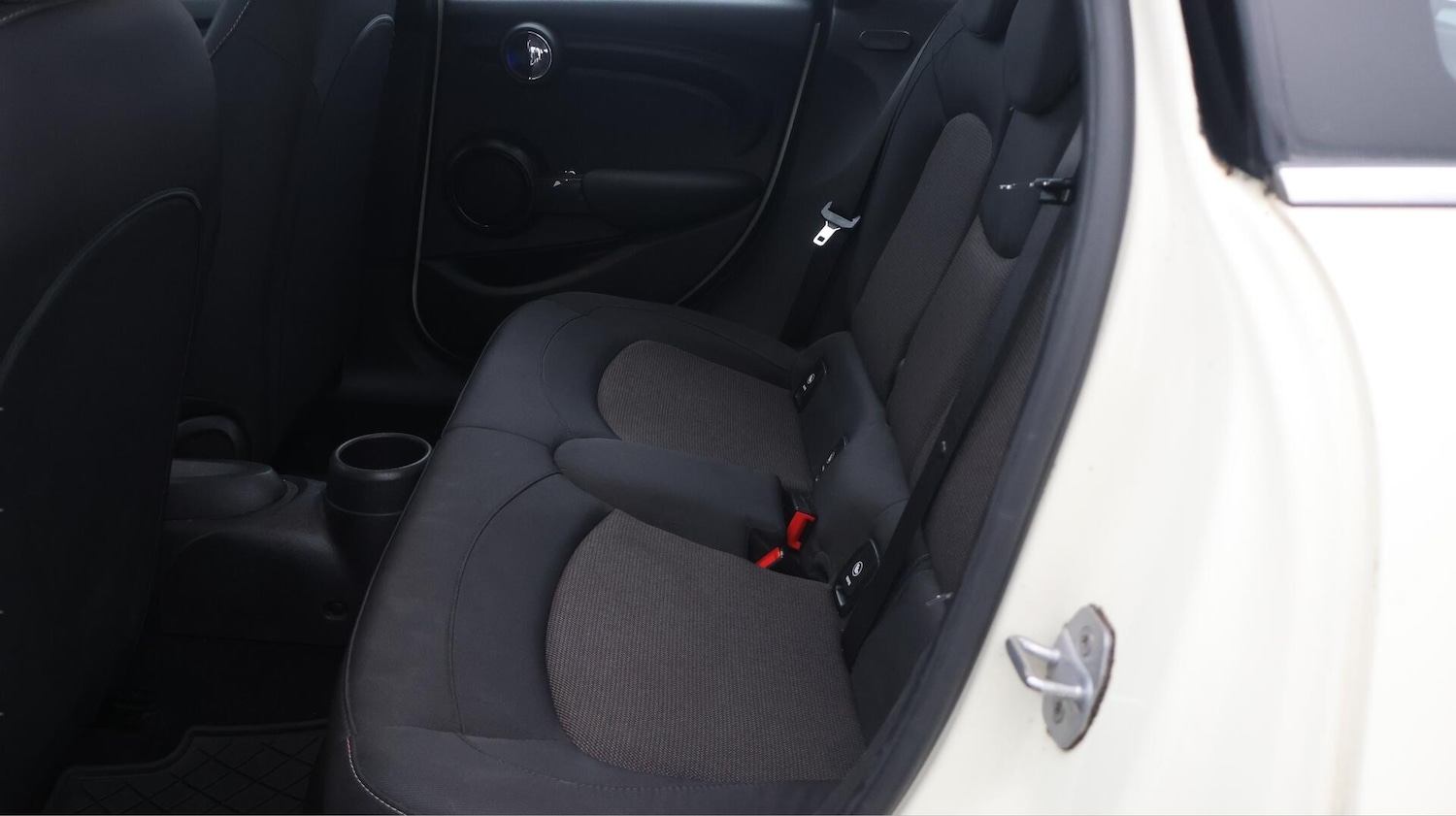 Used MINI Hatch 2019 for sale - 76562319: Photo 17