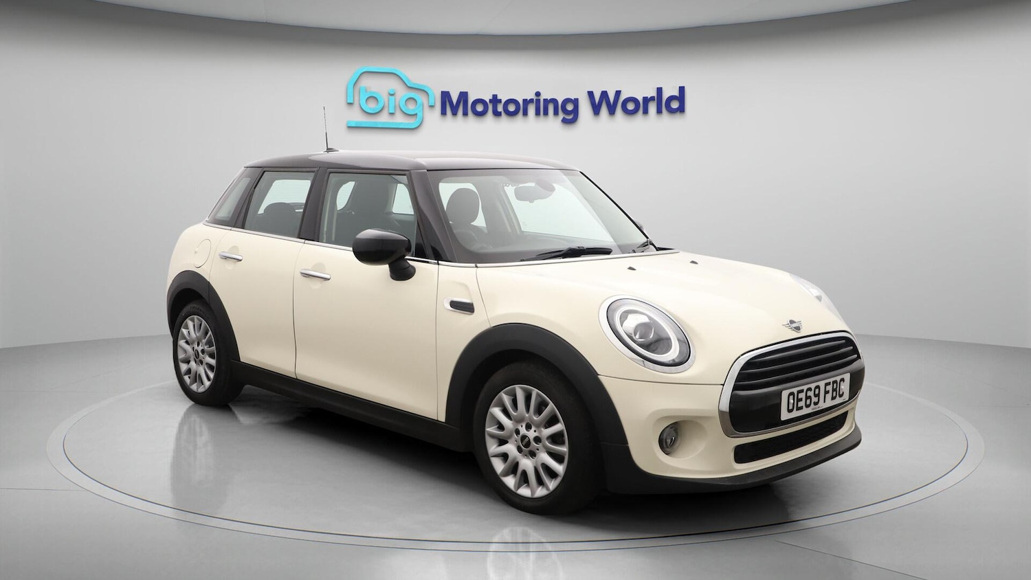 Used MINI Hatch 2019 for sale - 76562319: Photo 2