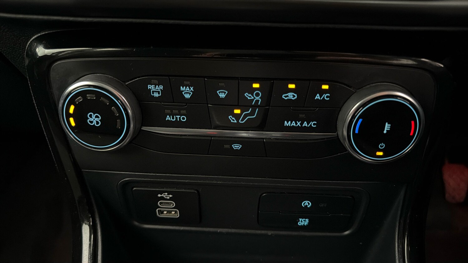 Used Ford Ecosport for sale - 78107160: Photo 11