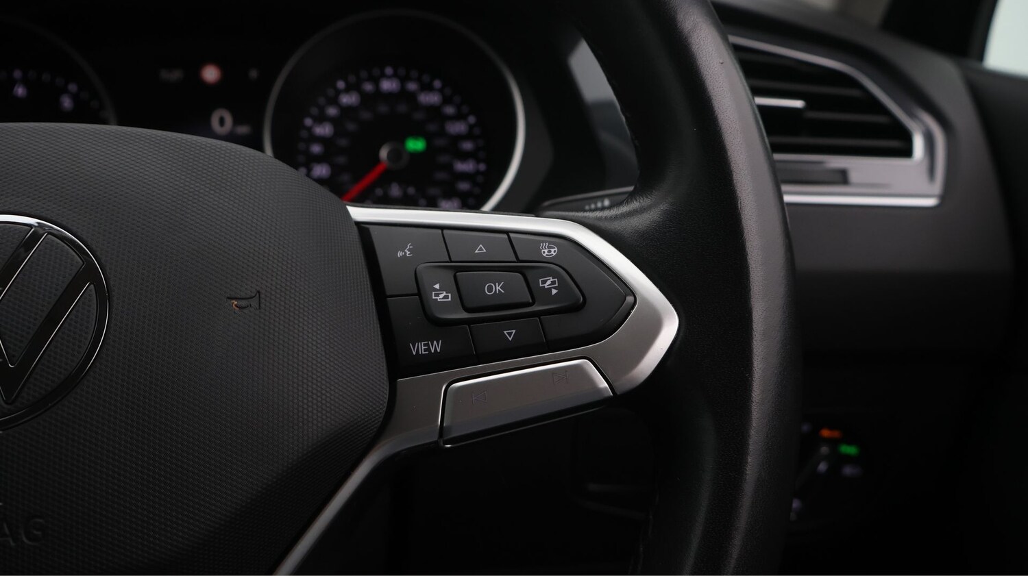 Used Volkswagen Tiguan 2022 for sale - 77819079: Photo 24