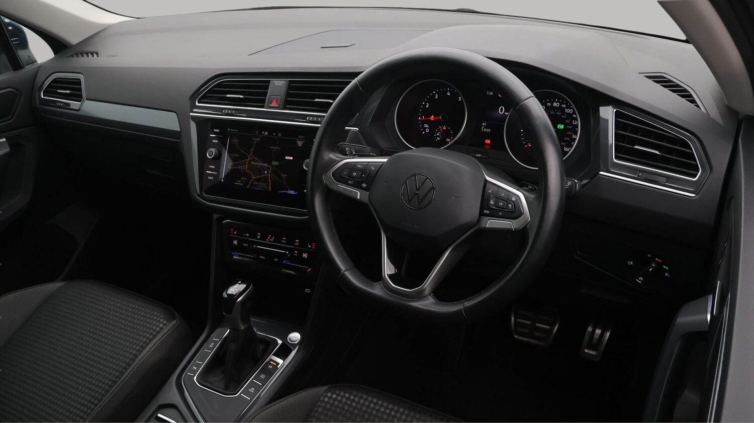 Used Volkswagen Tiguan 2022 for sale - 77819079: Photo 9