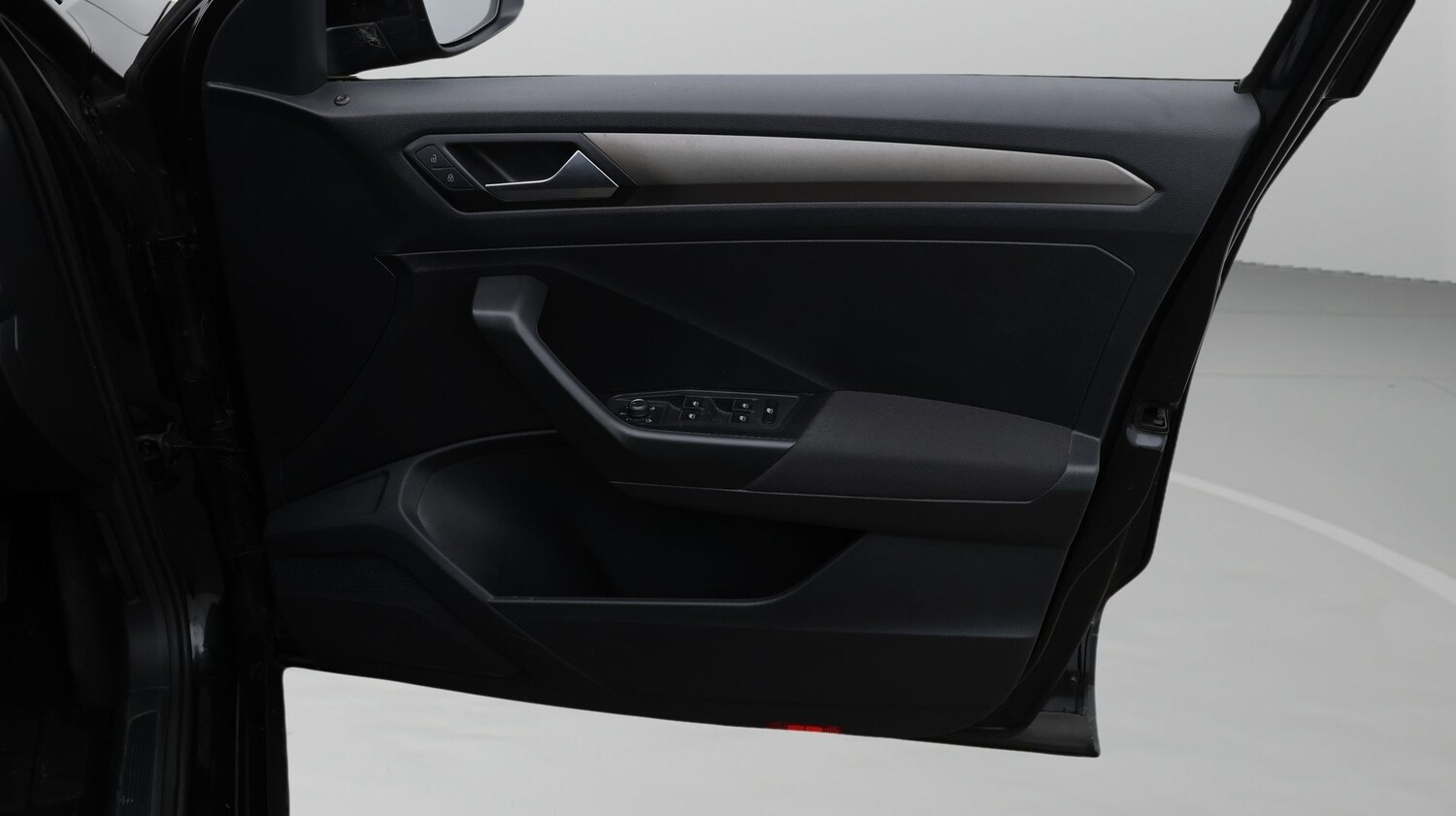 Used Volkswagen T-Roc 2020 for sale - 77282379: Photo 15