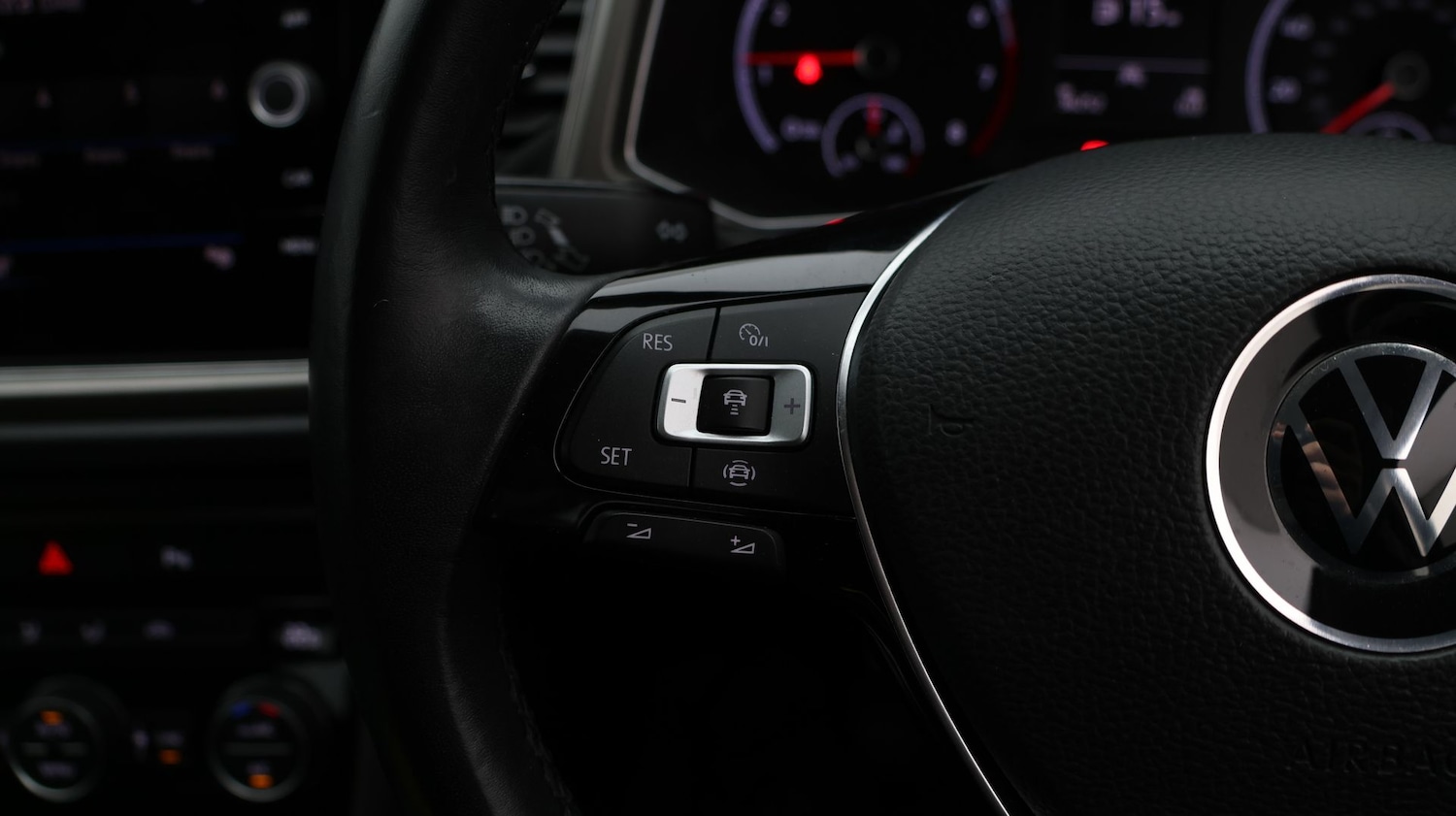 Used Volkswagen T-Roc 2020 for sale - 77282379: Photo 25