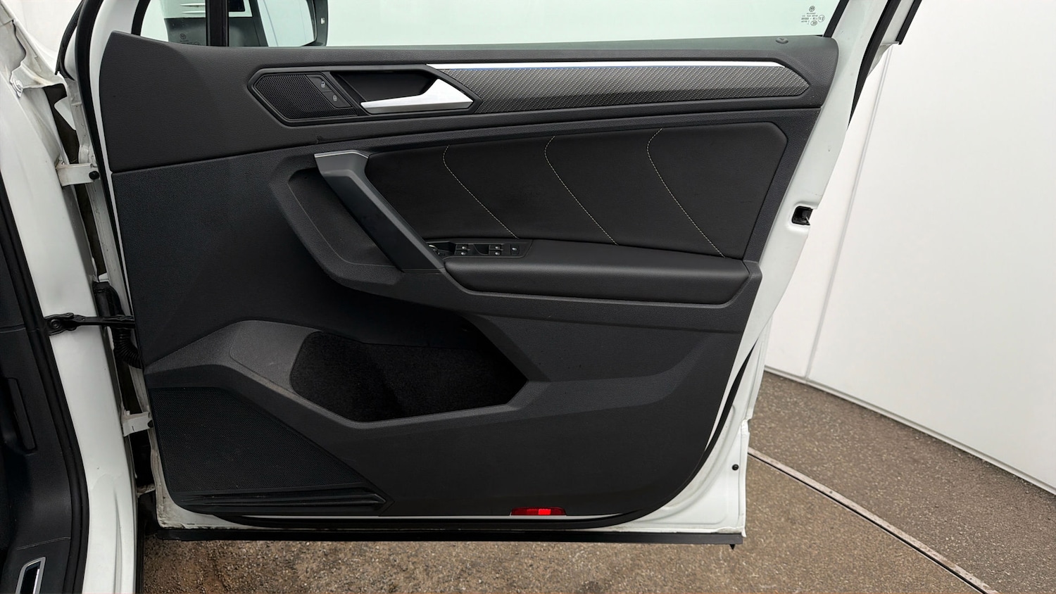 Used Volkswagen Tiguan 2023 for sale - 78080432: Photo 14