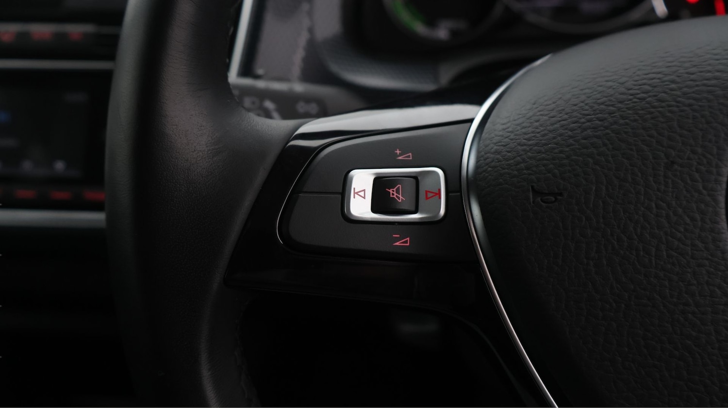 Used Volkswagen up! 2022 for sale - 77181836: Photo 20