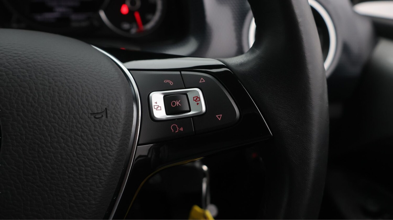 Used Volkswagen up! 2022 for sale - 77181836: Photo 22