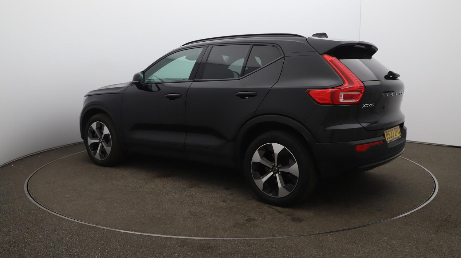 Used Volvo XC40 2023 for sale - 76152639: Photo 36