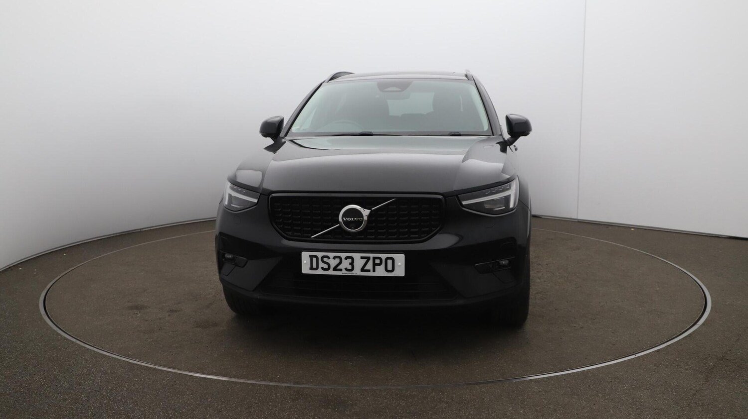 Used Volvo XC40 2023 for sale - 76152639: Photo 40