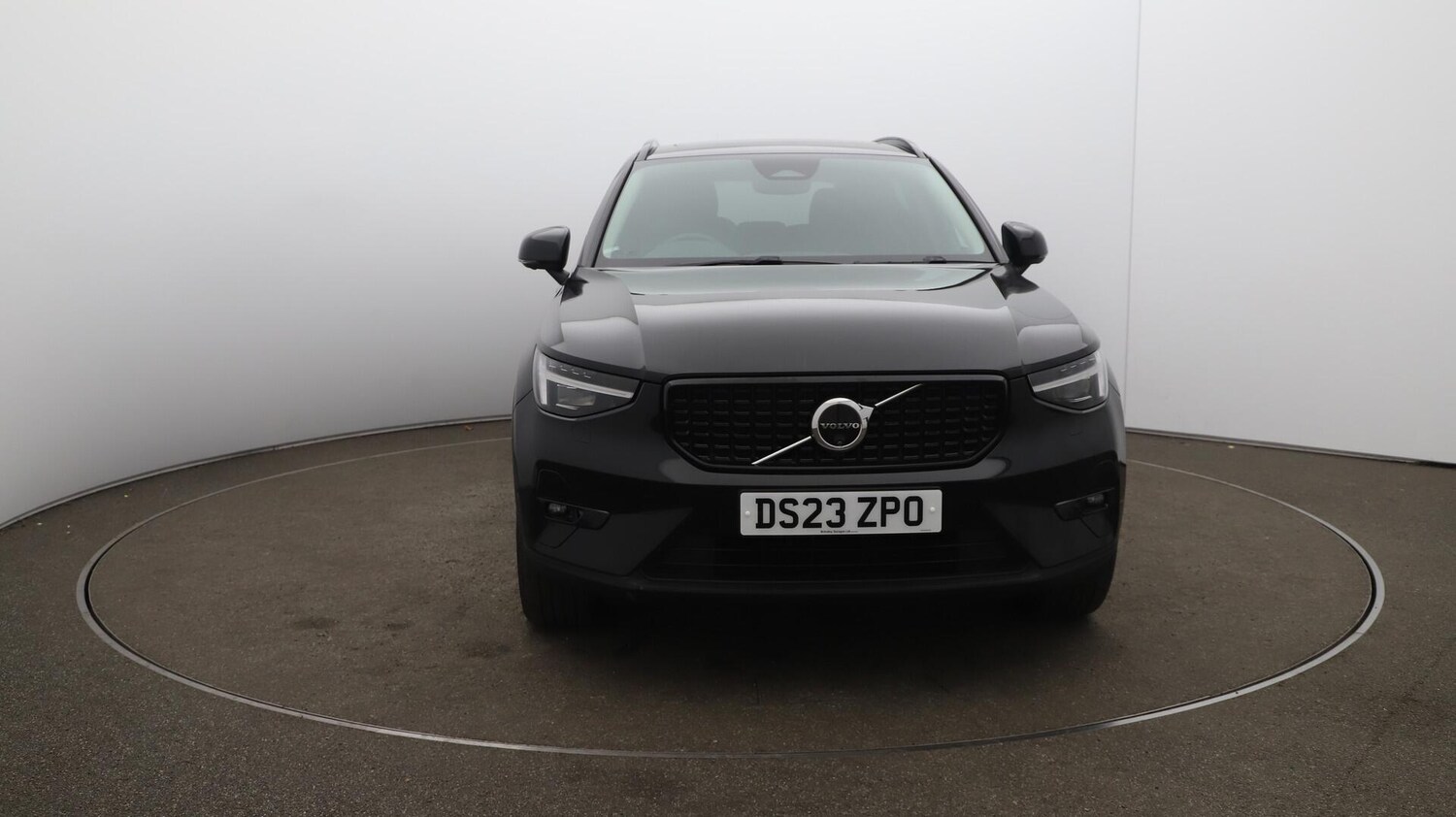 Used Volvo XC40 2023 for sale - 76152639: Photo 41