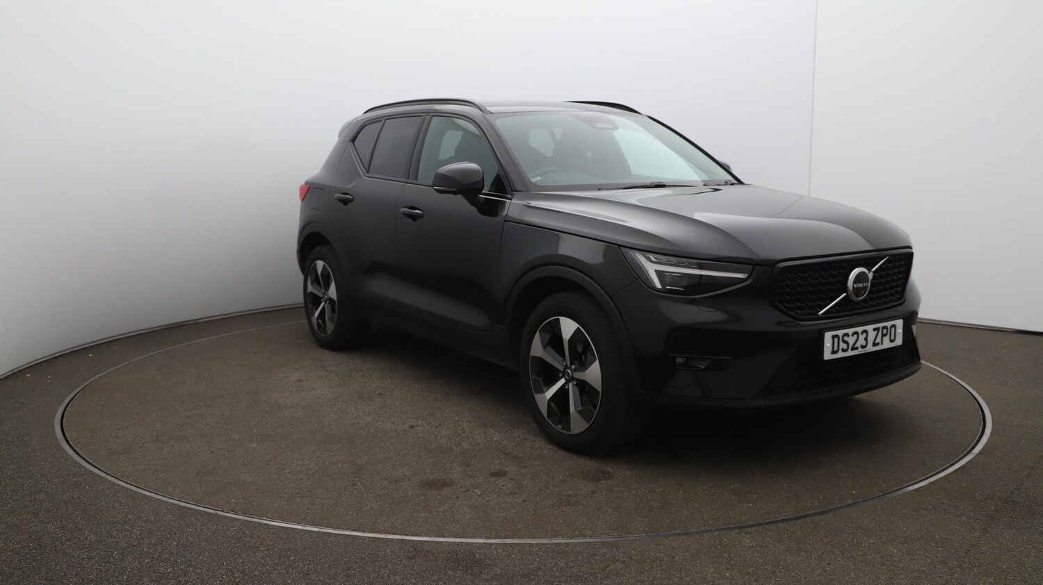 Used Volvo XC40 2023 for sale - 76152639: Photo 44