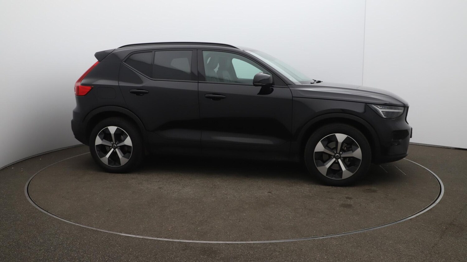 Used Volvo XC40 2023 for sale - 76152639: Photo 49