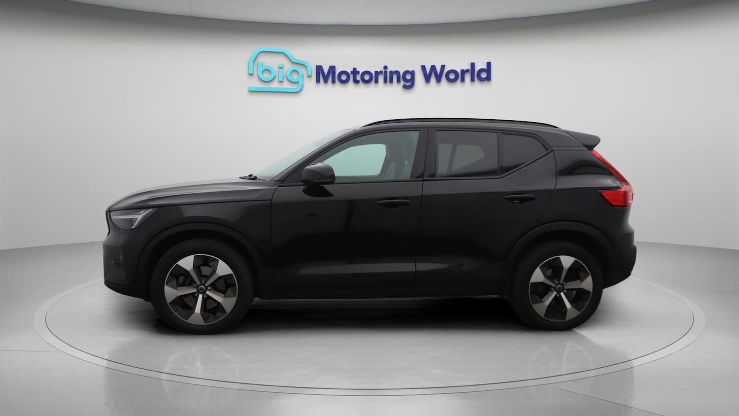 Used Volvo XC40 2023 for sale - 76152639: Photo 5