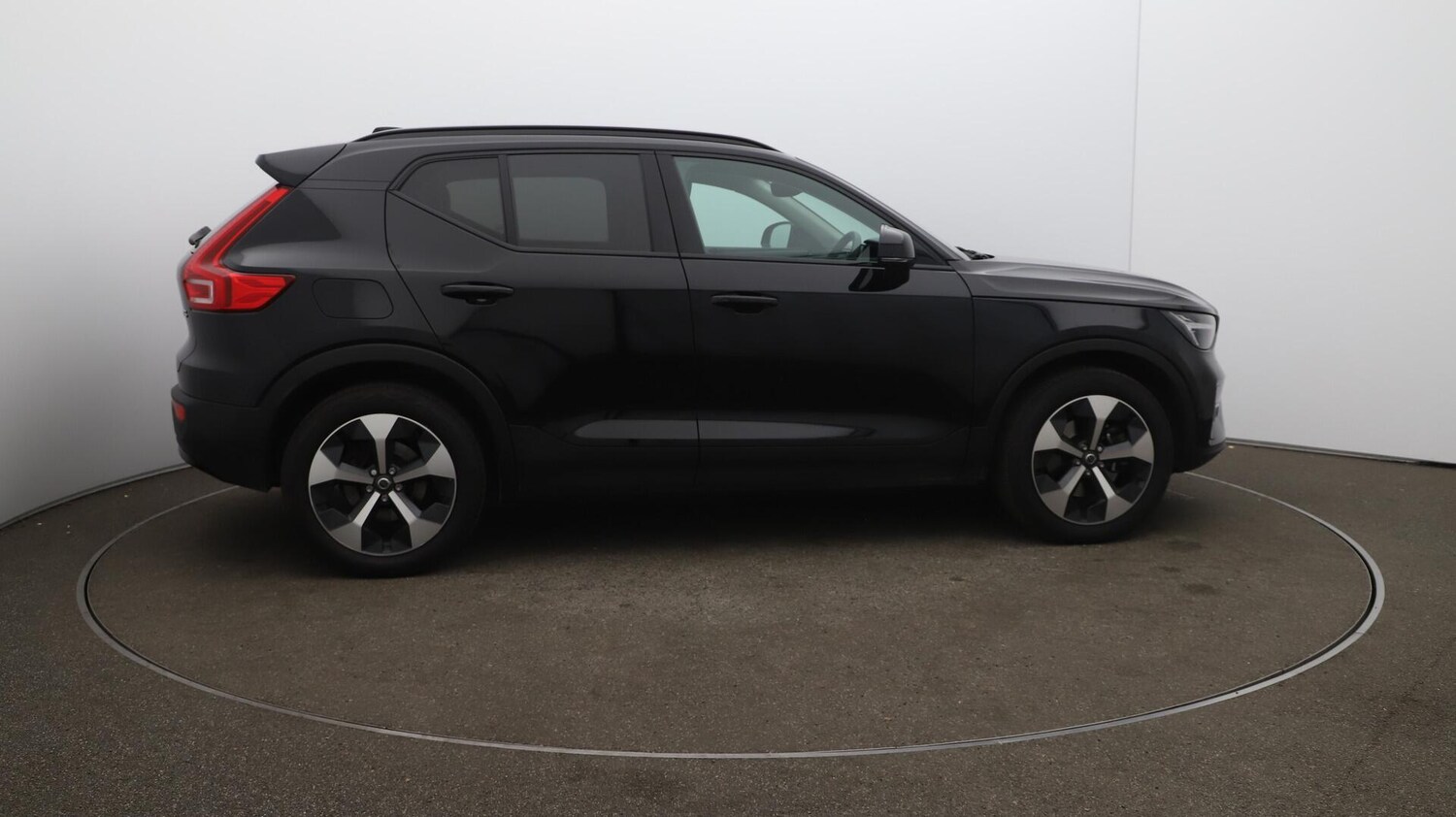 Used Volvo XC40 2023 for sale - 76152639: Photo 51