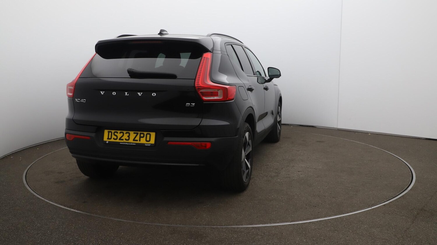 Used Volvo XC40 2023 for sale - 76152639: Photo 57
