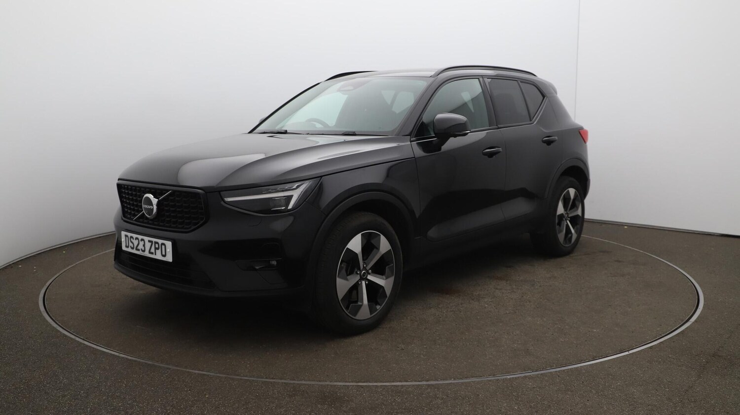 Used Volvo XC40 2023 for sale - 76152639: Photo 70