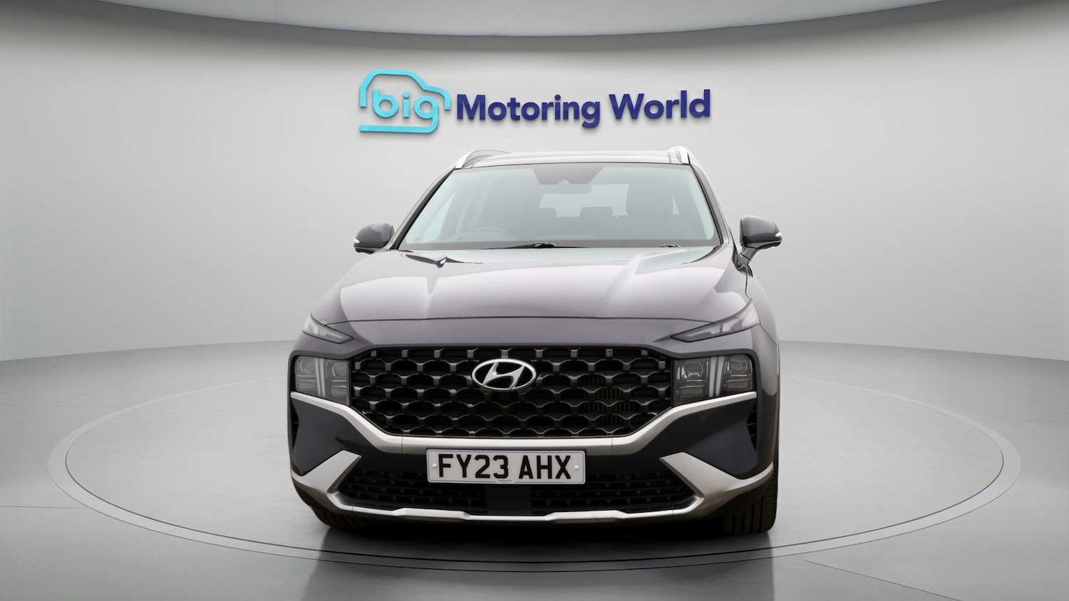 Used Hyundai Santa Fe for sale - 77818085: Photo 2