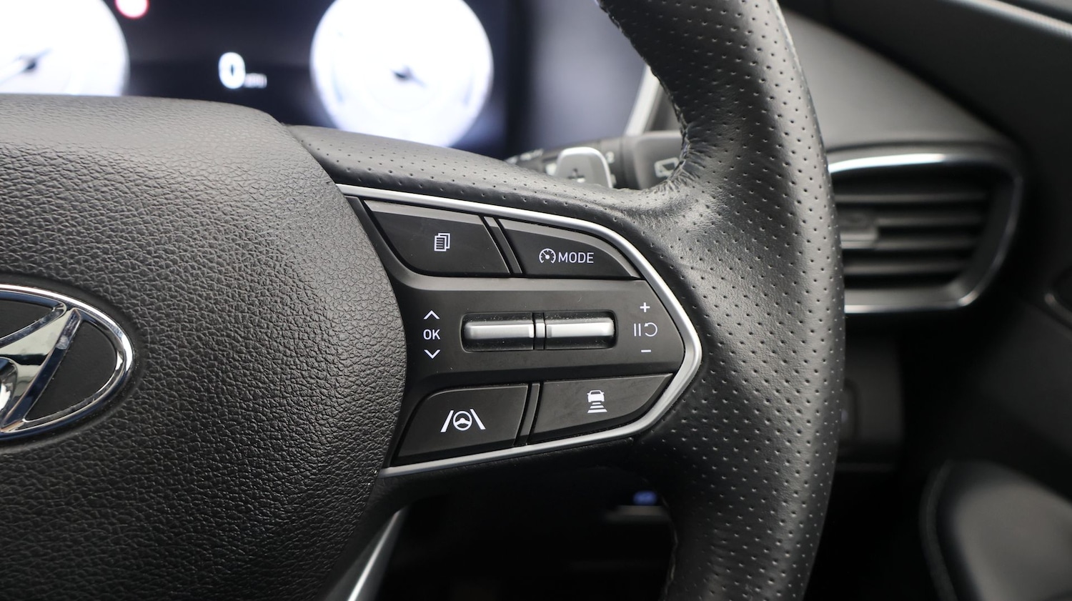 Used Hyundai Santa Fe for sale - 77818085: Photo 30