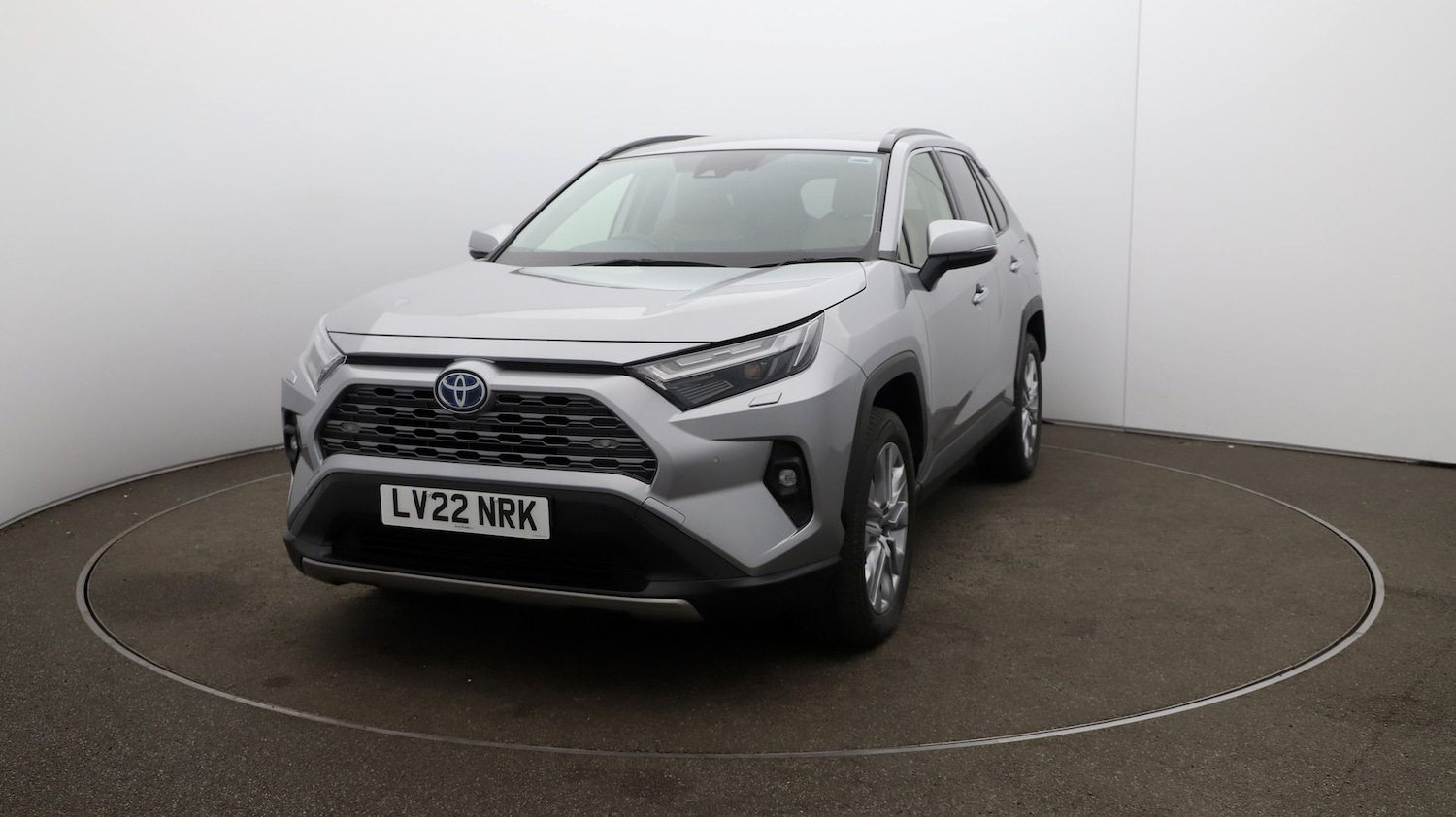 Used Toyota RAV4 2022 for sale - 76810896: Photo 30