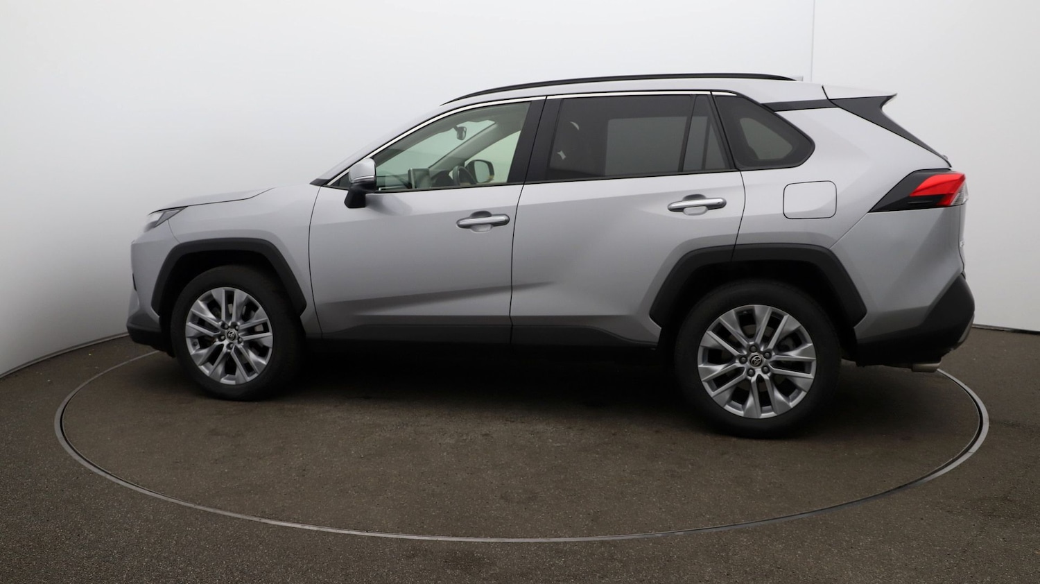 Used Toyota RAV4 2022 for sale - 76810896: Photo 50