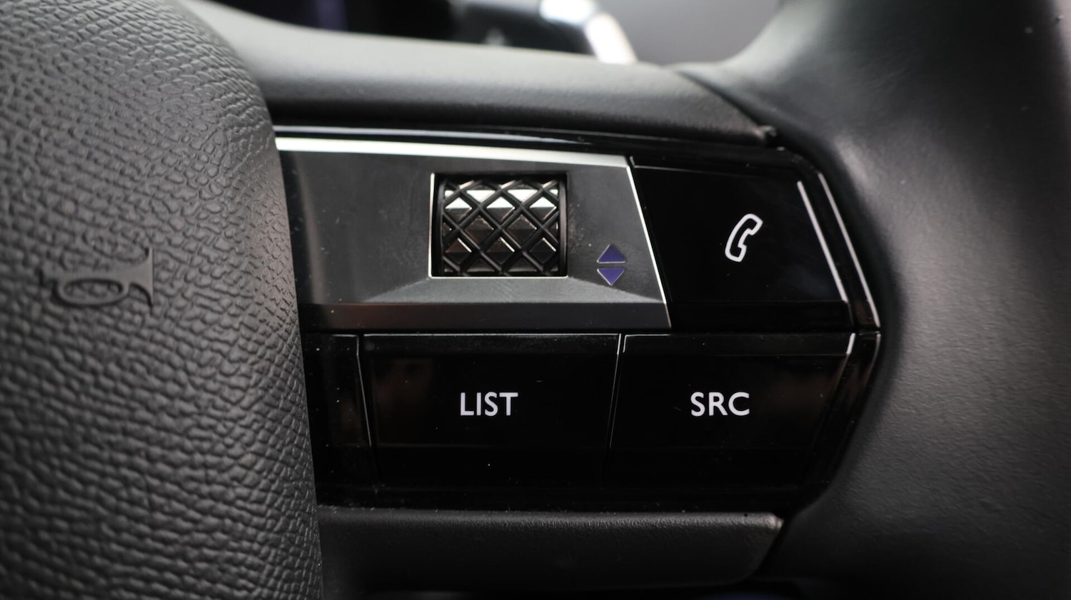 Used DS Automobiles DS 3 Crossback 2022 for sale - 76457338: Photo 24