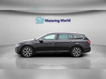 Used Volkswagen Passat 2022 for sale - 78040411: Photo