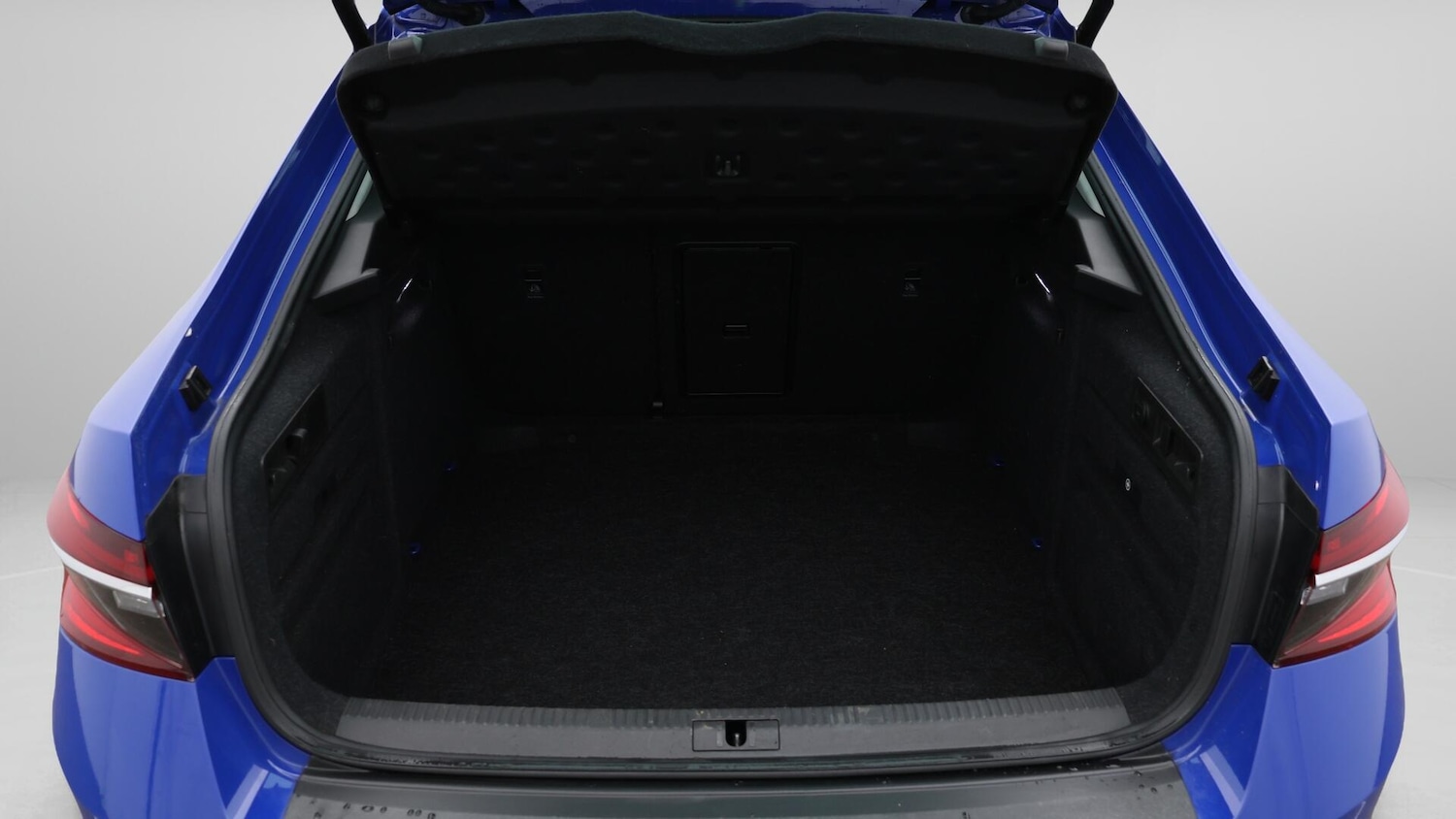 Used Skoda Superb 2023 for sale - 76240038: Photo 18