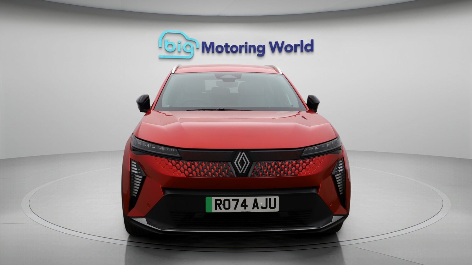 Used Renault Scenic E-Tech 2024 for sale - 78219116: Photo 2