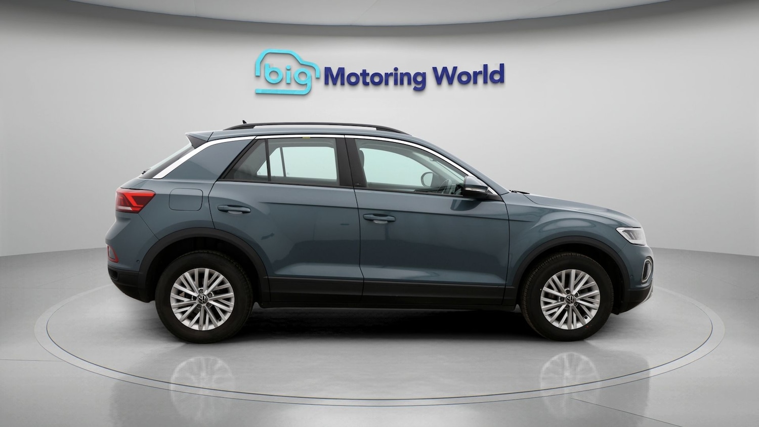 Used Volkswagen T-Roc 2023 for sale - 77377890: Photo 8