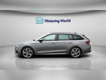 Used Skoda Octavia 2023 for sale - 79272042: Photo