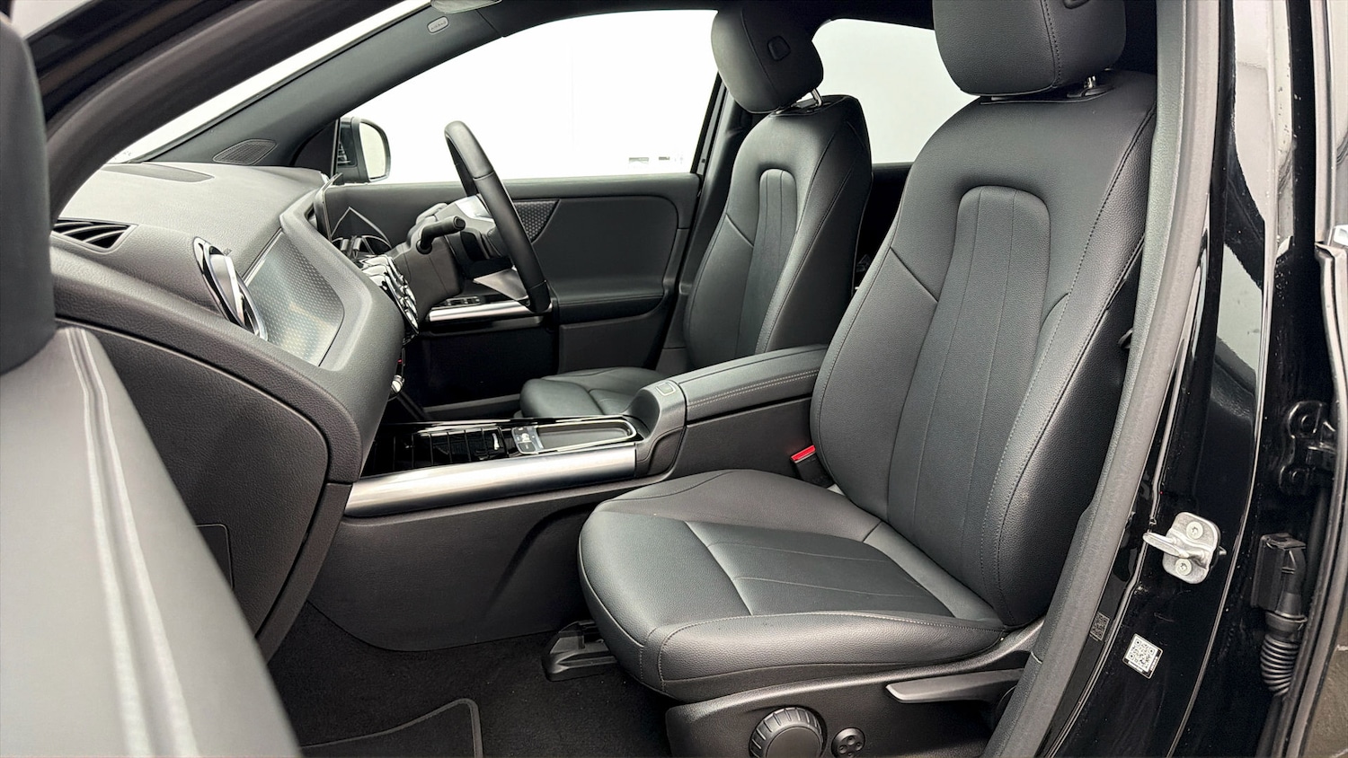 Used Mercedes-Benz EQA 2024 for sale - 77918161: Photo 13