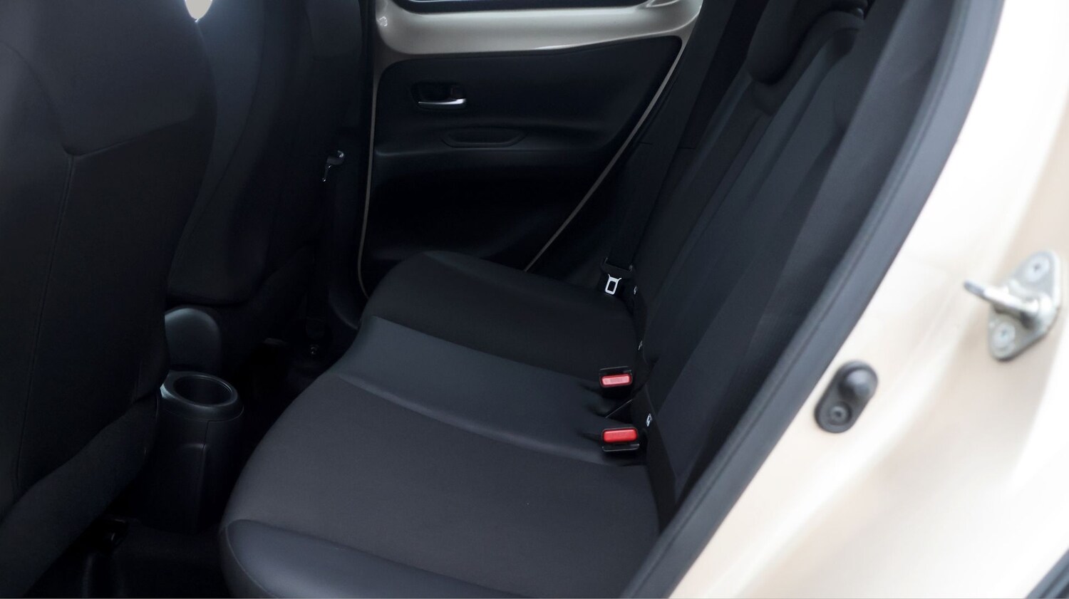 Used Toyota Aygo X 2022 for sale - 77404692: Photo 16