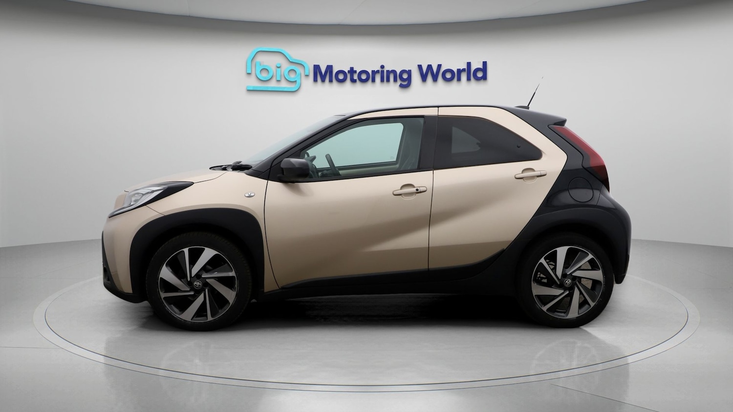 Used Toyota Aygo X 2022 for sale - 77404692: Photo 4