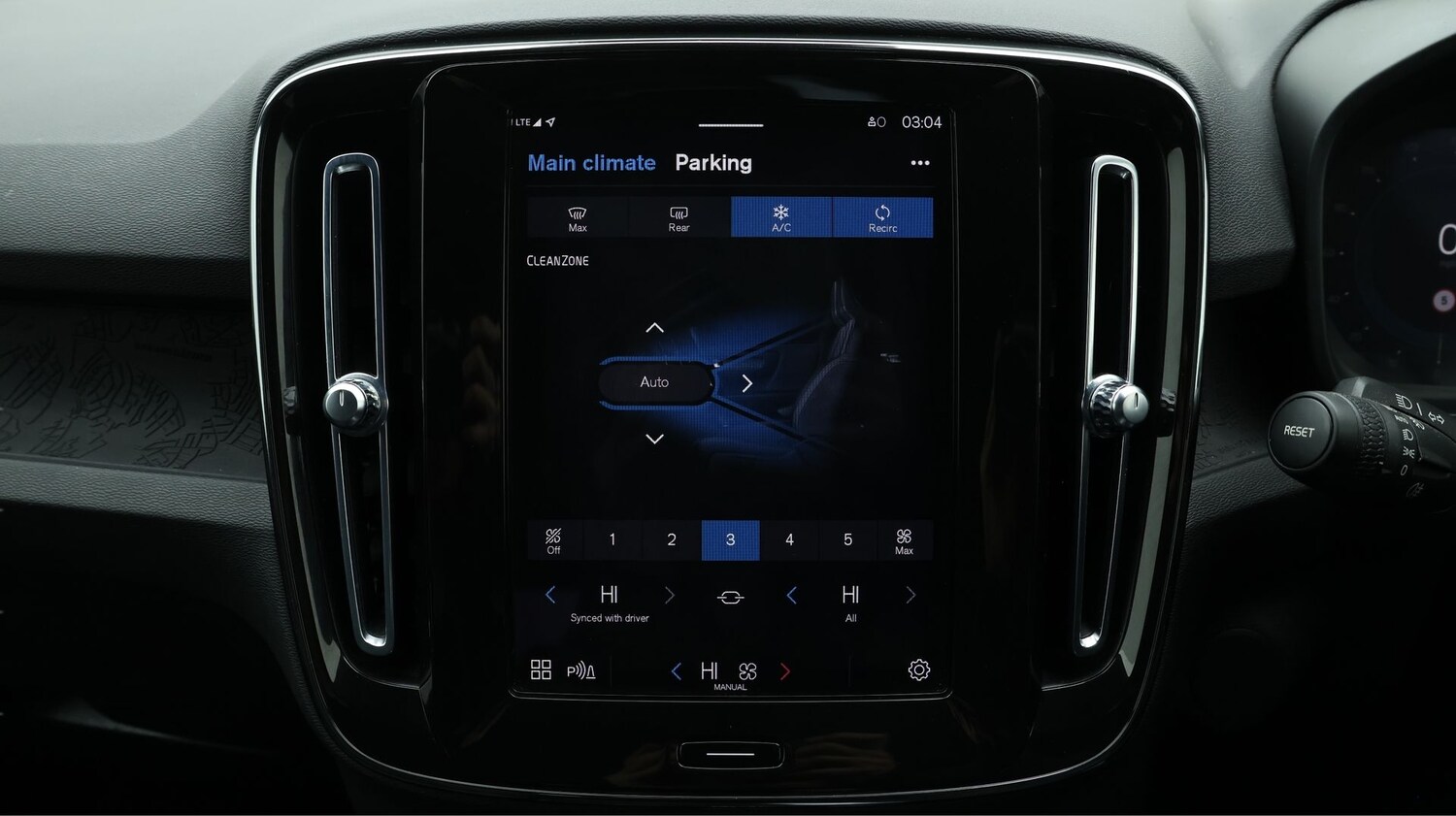 Used Volvo XC40 2022 for sale - 77182143: Photo 12