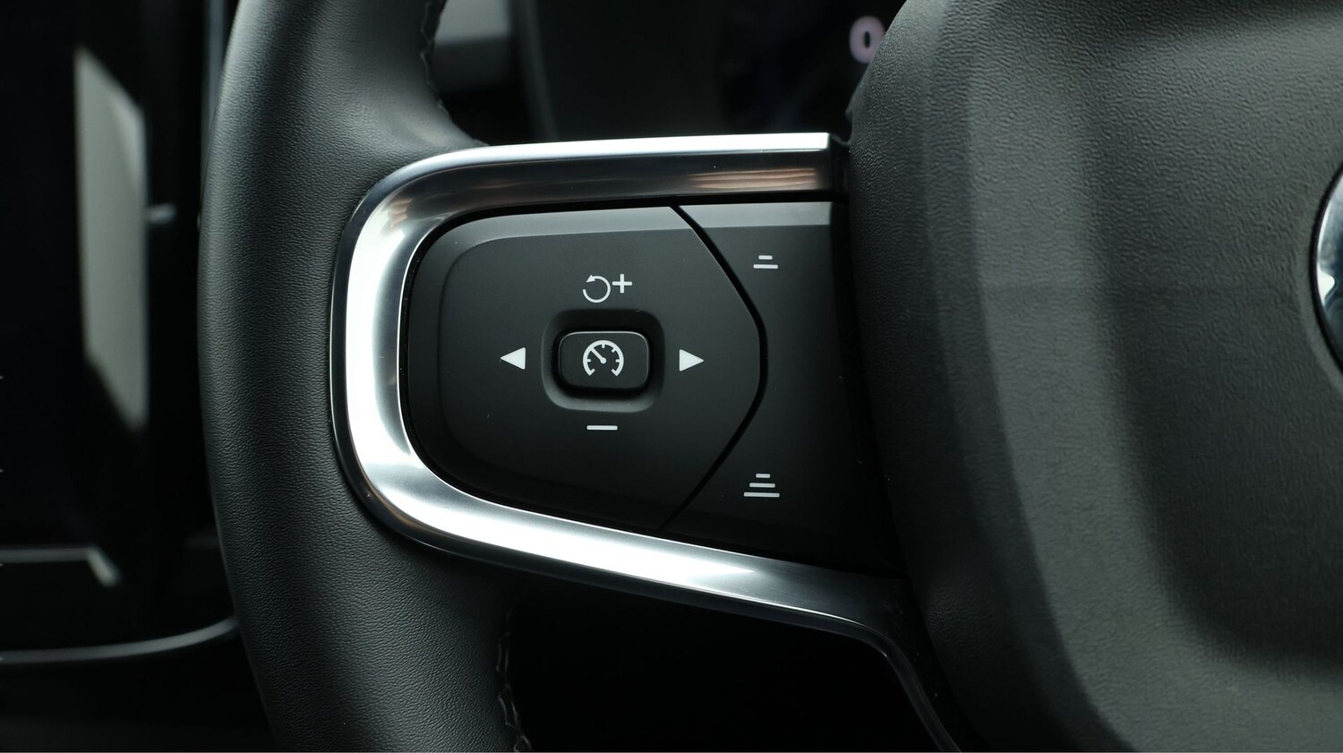 Used Volvo XC40 2022 for sale - 77182143: Photo 23