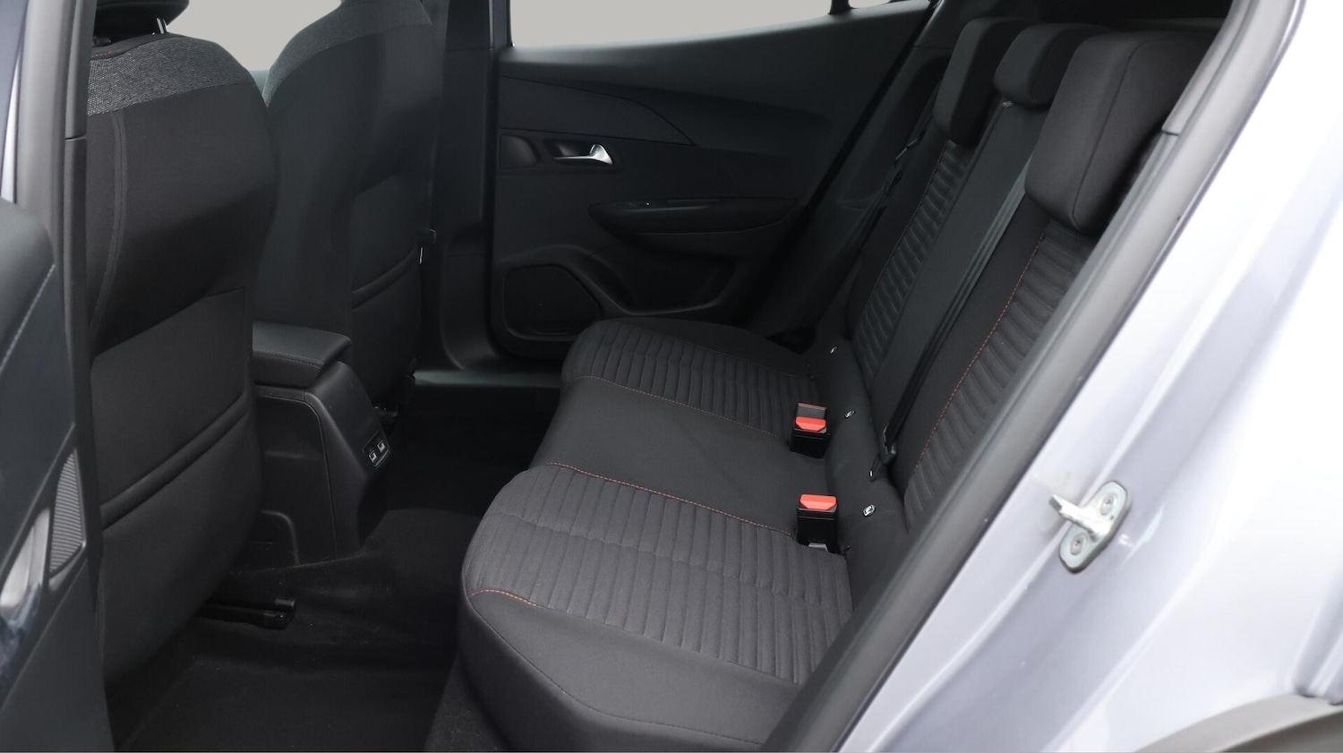 Used Peugeot E-2008 2022 for sale - 76370284: Photo 17