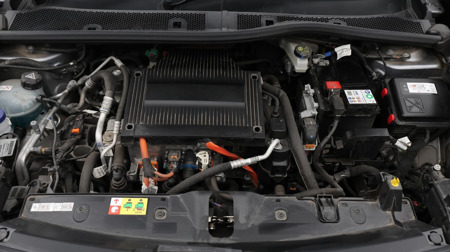 Used Peugeot E-2008 2022 for sale - 76370284: Photo 20