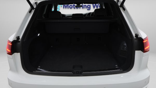 Used Volkswagen Touareg 2022 for sale - 76152664: Photo 17