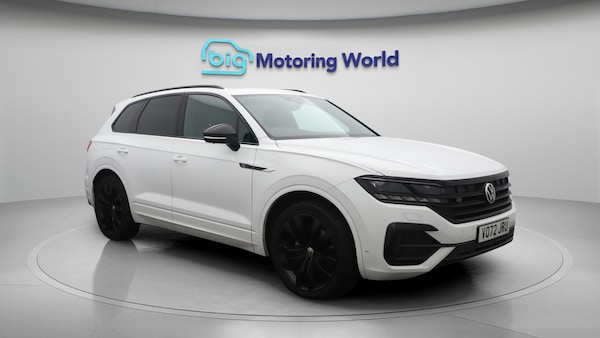 Used Volkswagen Touareg 2022 for sale - 76152664: Photo 1