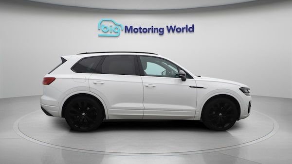 Used Volkswagen Touareg 2022 for sale - 76152664: Photo 8