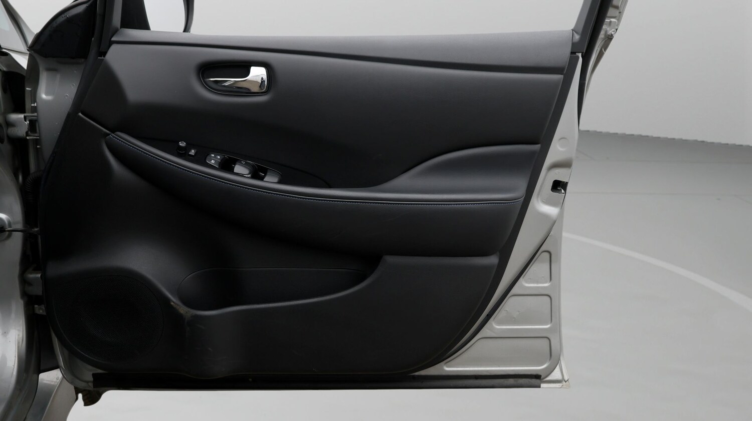 Used Nissan Leaf for sale - 77750216: Photo 15