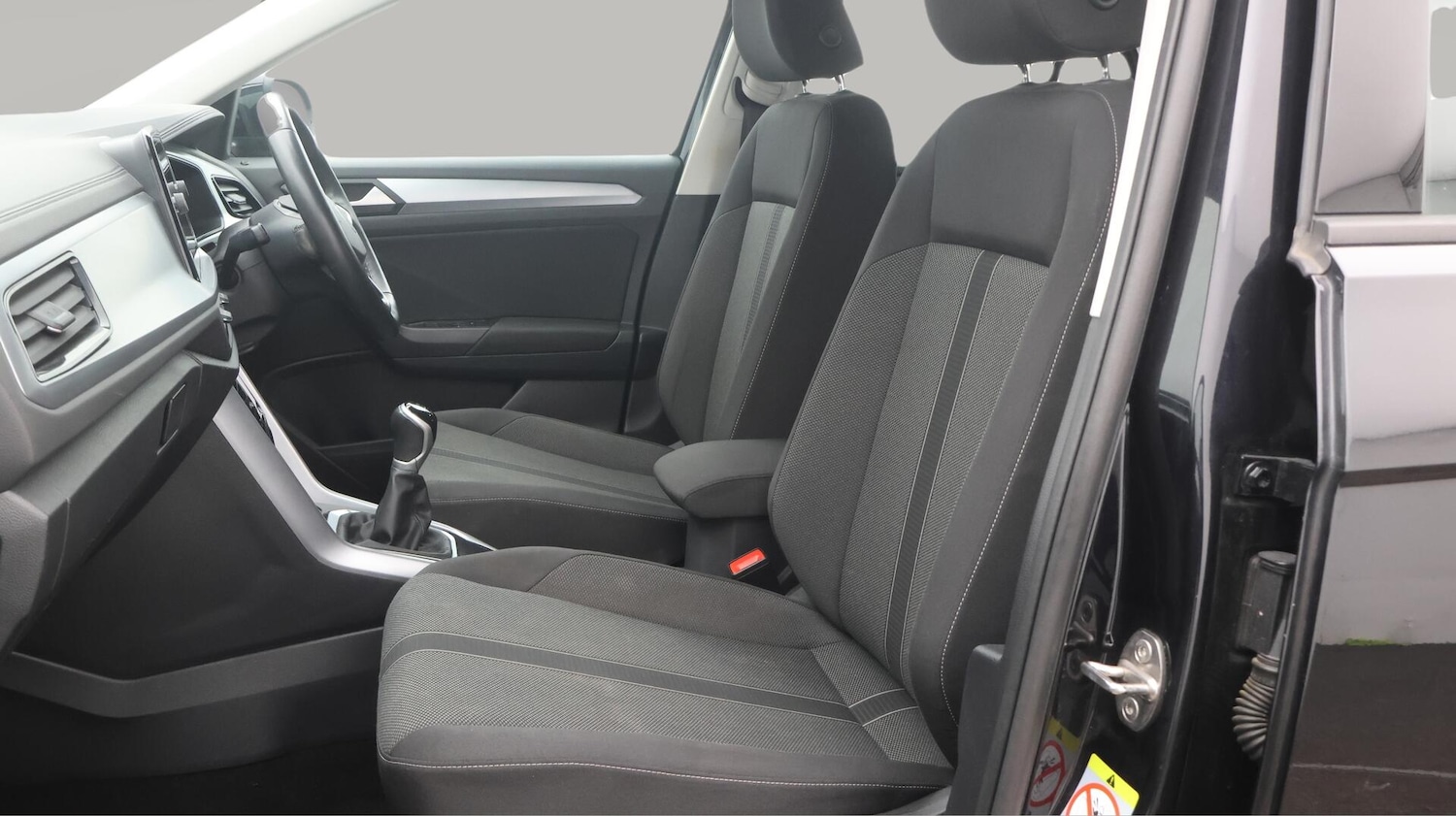 Used Volkswagen T-Roc 2022 for sale - 76485694: Photo 15