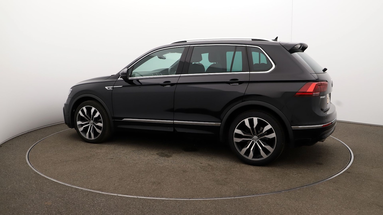 Used Volkswagen Tiguan 2020 for sale - 76945464: Photo 42