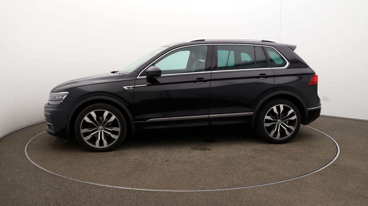 Used Volkswagen Tiguan 2020 for sale - 76945464: Photo 60