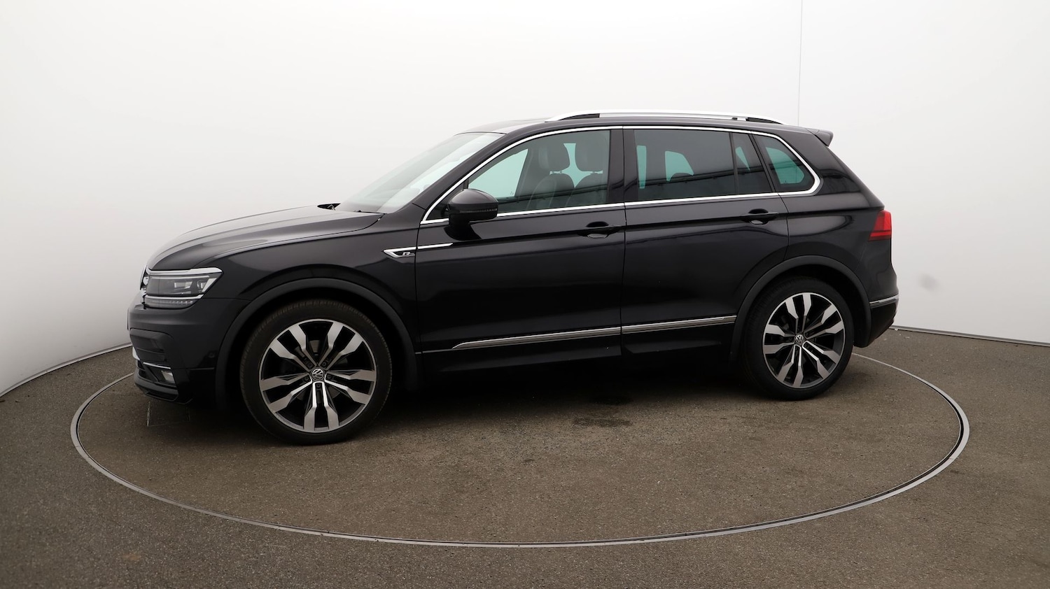 Used Volkswagen Tiguan 2020 for sale - 76945464: Photo 61