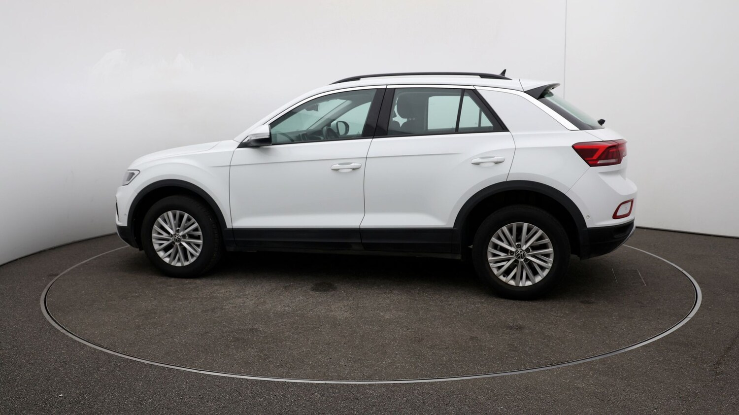 Used Volkswagen T-Roc for sale - 76810938: Photo 50